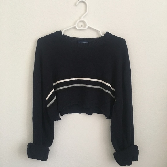 Vintage Sweaters - Navy striped crop sweater